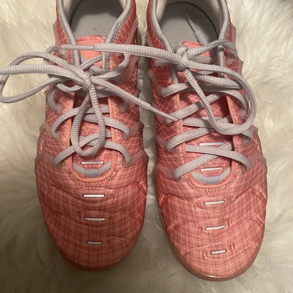 Vapor max plus women’s size 8